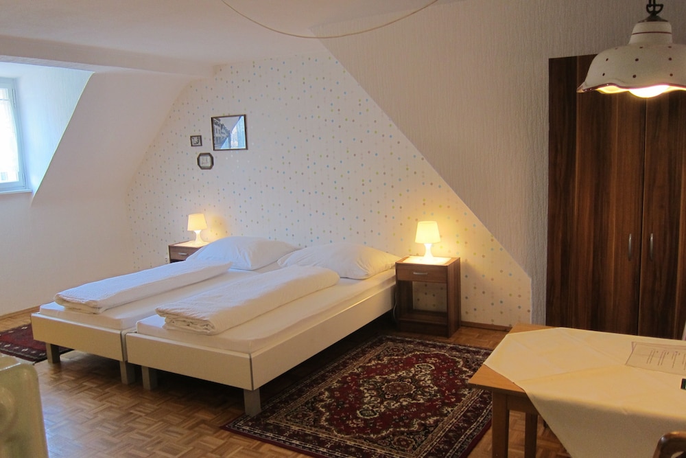 Double Room, Shared Bathroom photo 2