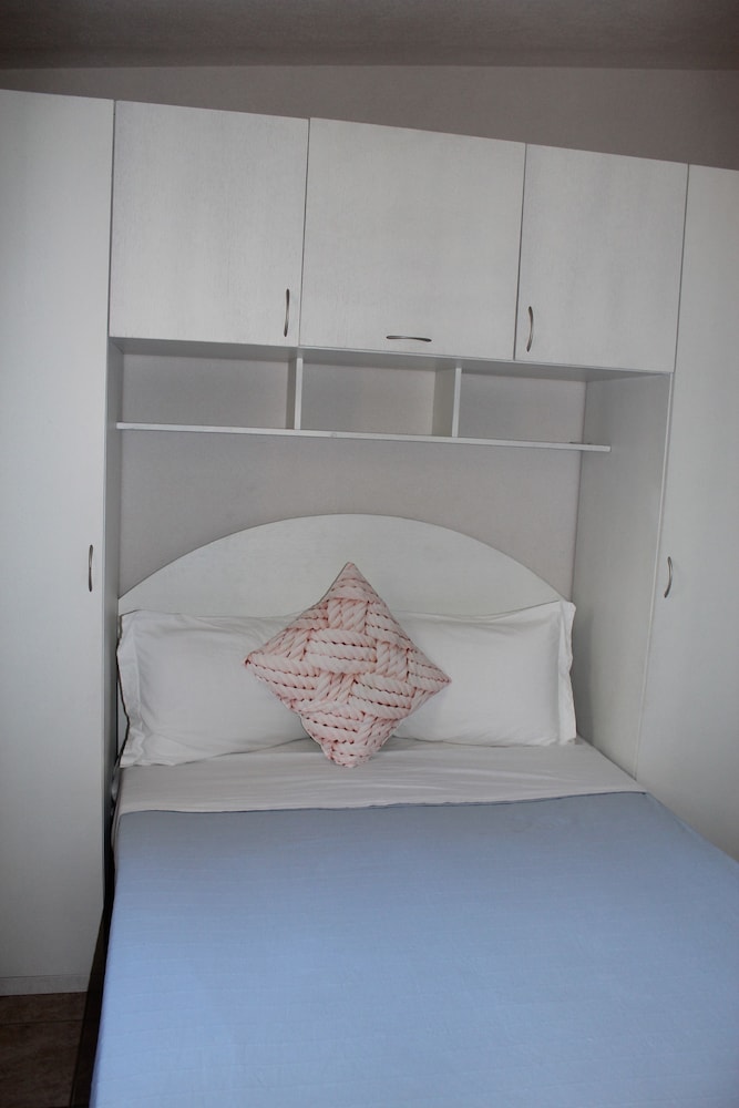 Comfort Mobile Home, 2 Bedrooms photo 3