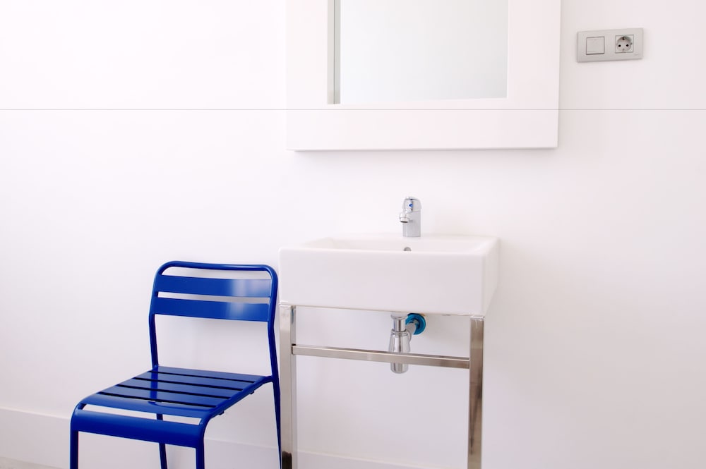 Single Room, Shared Bathroom photo 3
