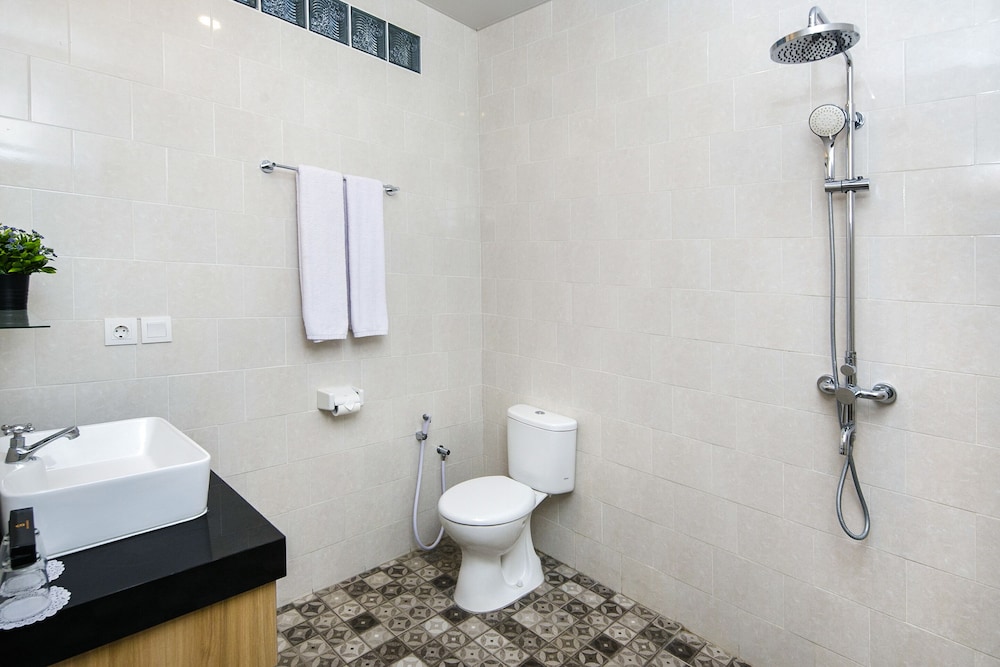 Deluxe Room - Photo 6