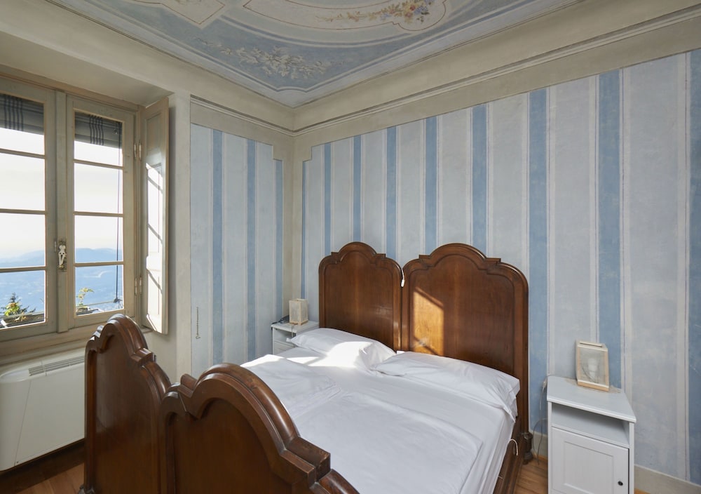 Standard Double Room, Lake View photo 2