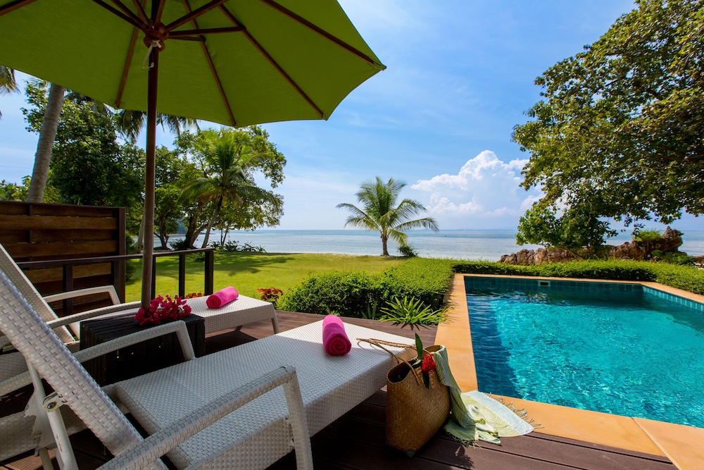 Villa, Private Pool, Beachfront - Photo 8