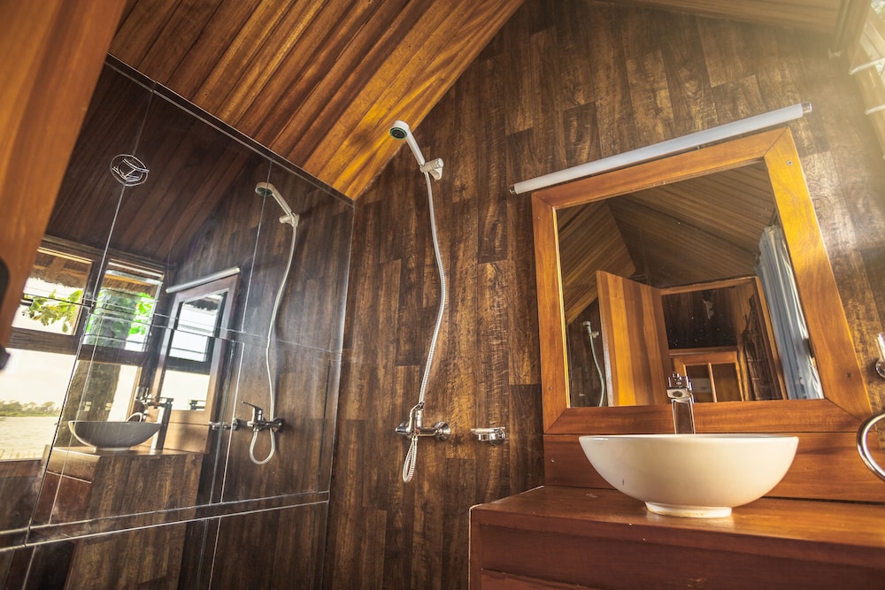 Exclusive Duplex, 1 Bedroom, Overwater