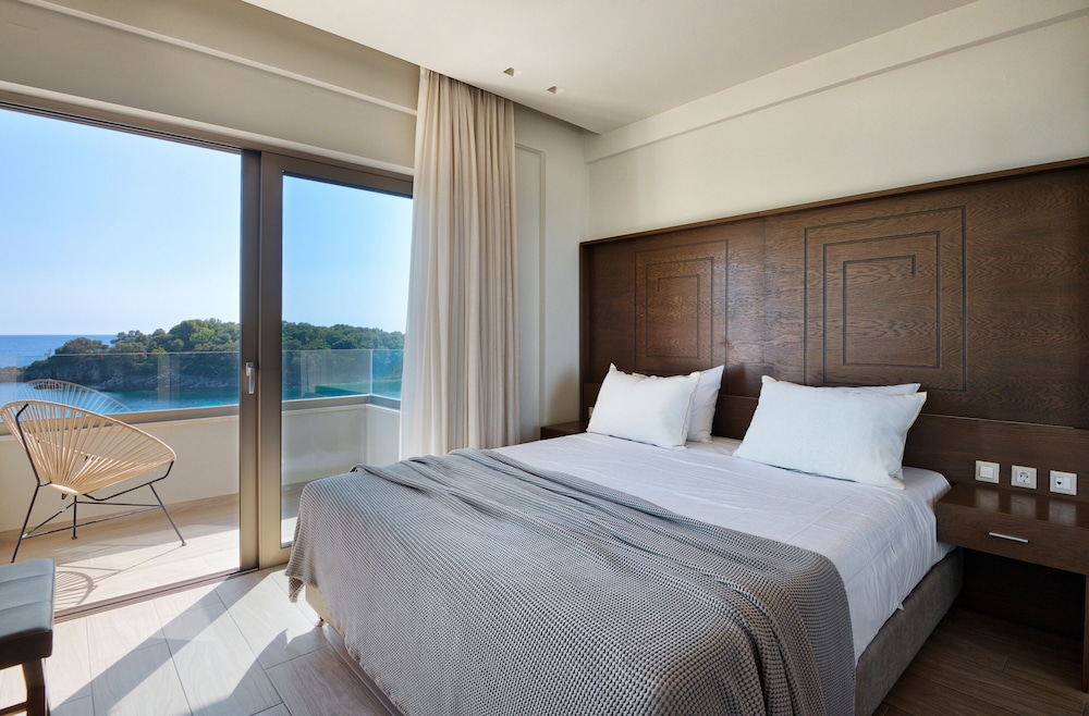 Deluxe Suite, Sea View photo 3