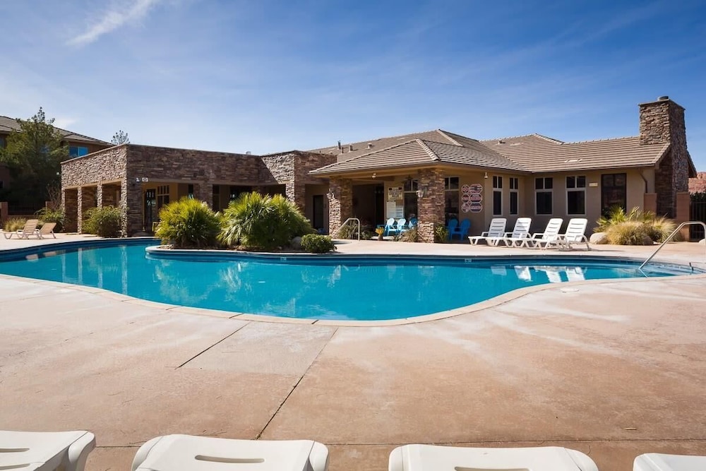 Luxury Condo, 2 Bedrooms