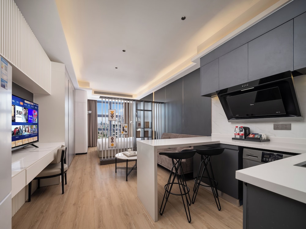Premier Double Room, City View