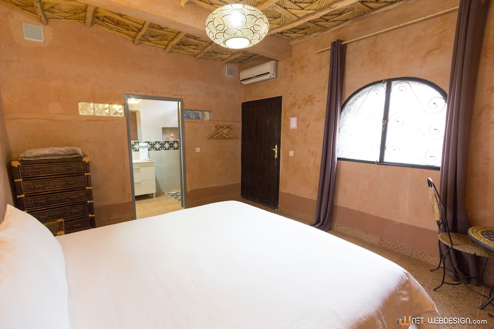 Standard Double Room, Ensuite, Pool View photo 2