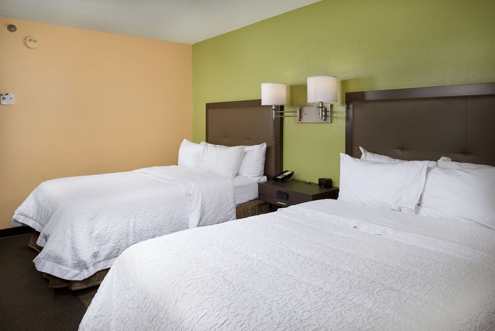 Room, 2 Double Beds, Non Smoking - Photo 2