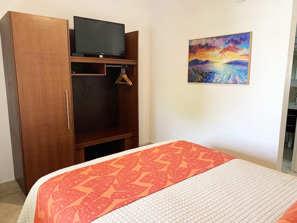 Studio, 1 Queen Bed photo 2