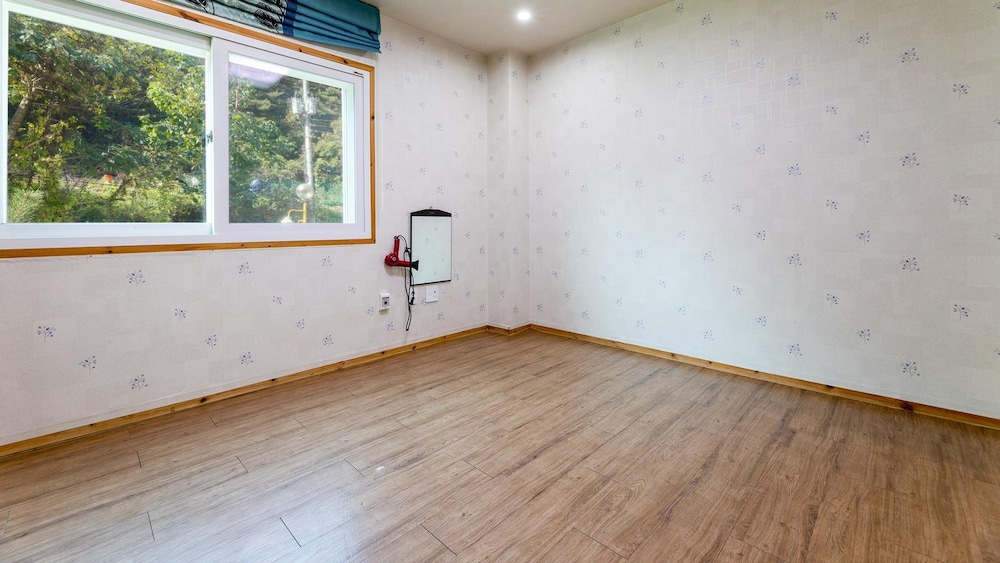Basic Room, 2 Bedrooms (Byeolgwan2F) - Photo 6