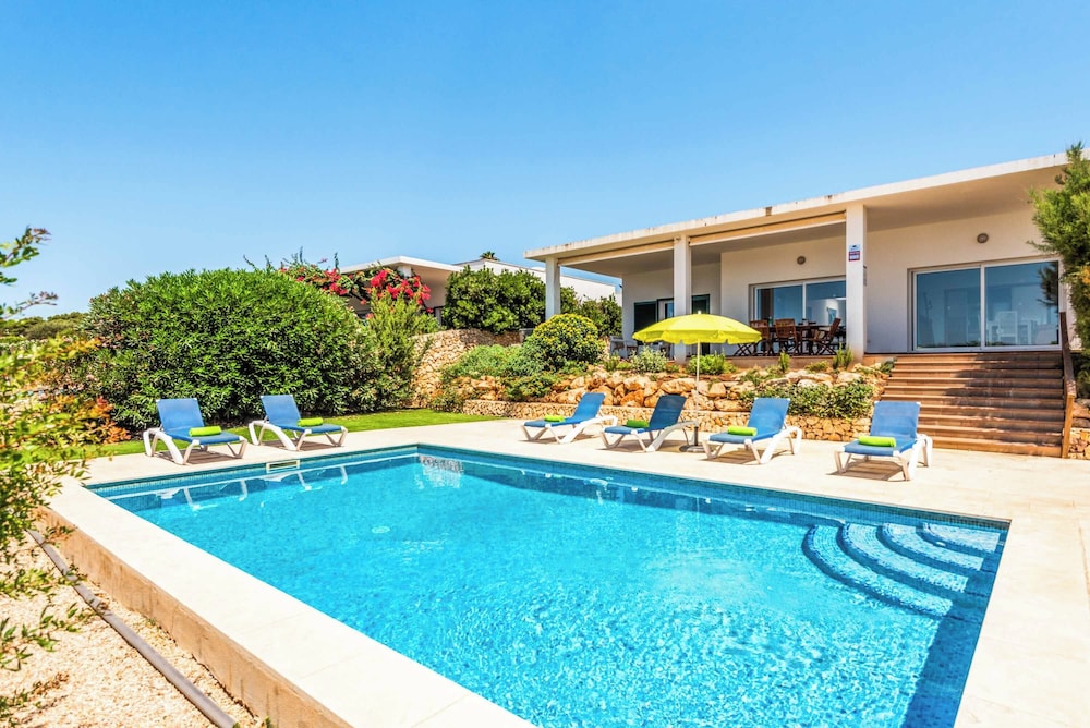 Villa (4 Bedrooms)