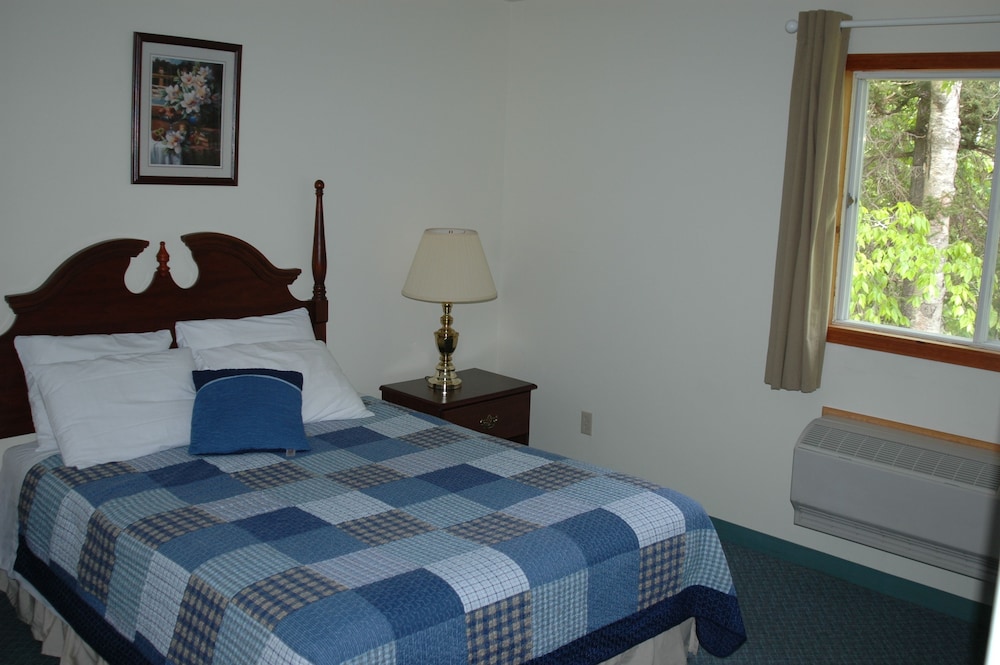 Two Bedroom Cottage - Two Queen Beds and Pull Out Sofa photo 2