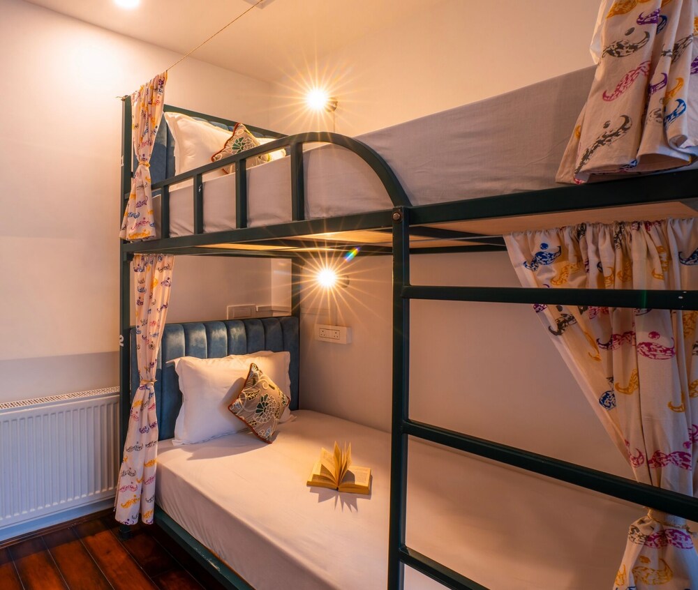 4 Bed female dorm photo 2