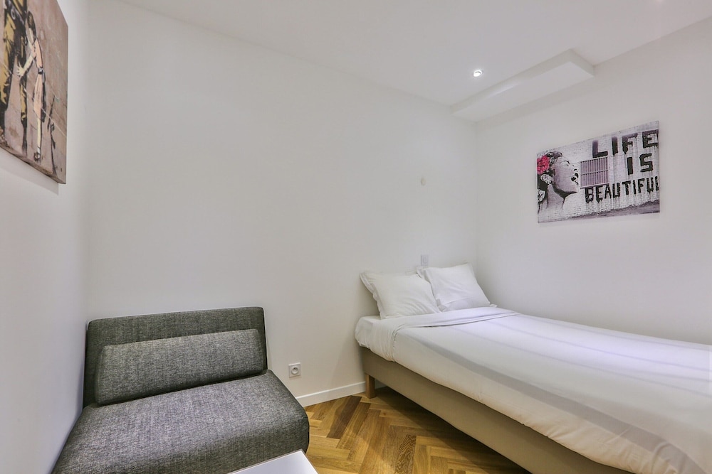 Apartment photo 3
