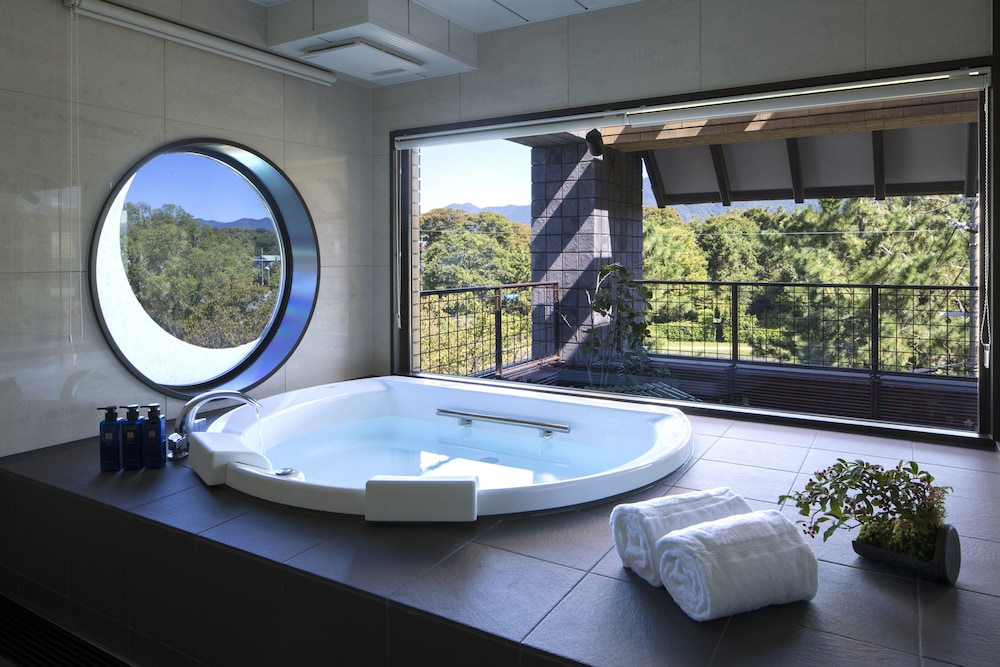Riverte Suite