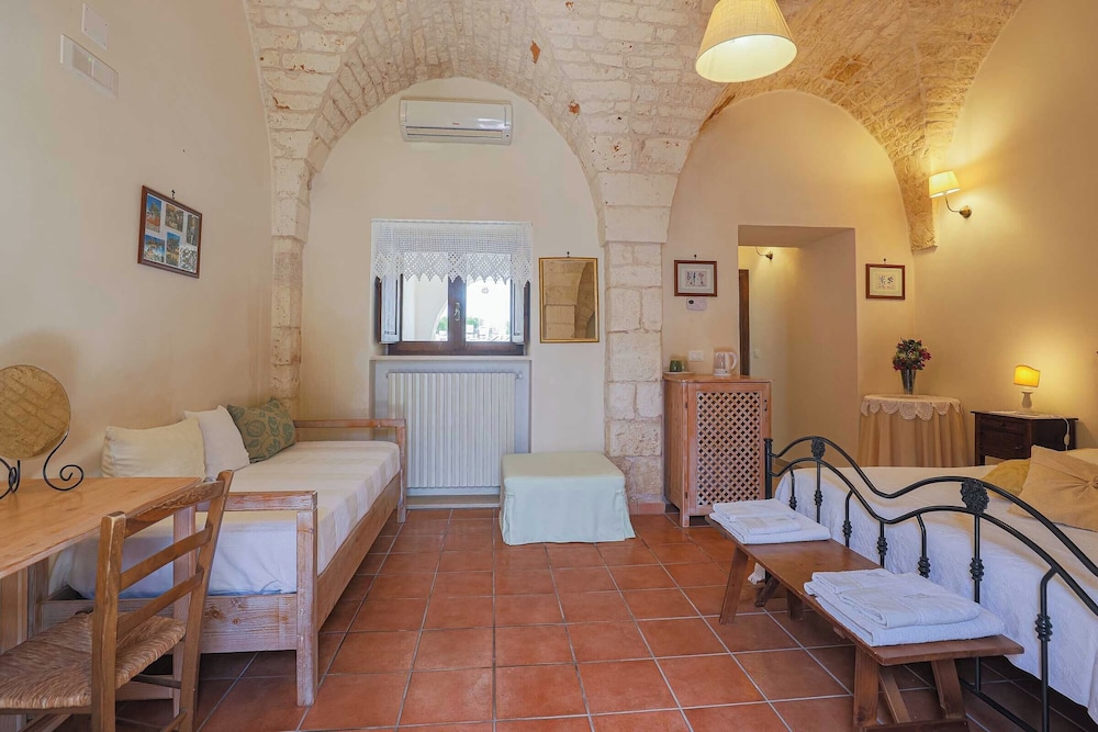 Superior Triple Room (2) photo 3