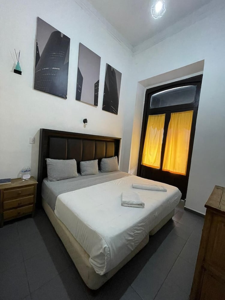 Comfort Room, City View photo 1