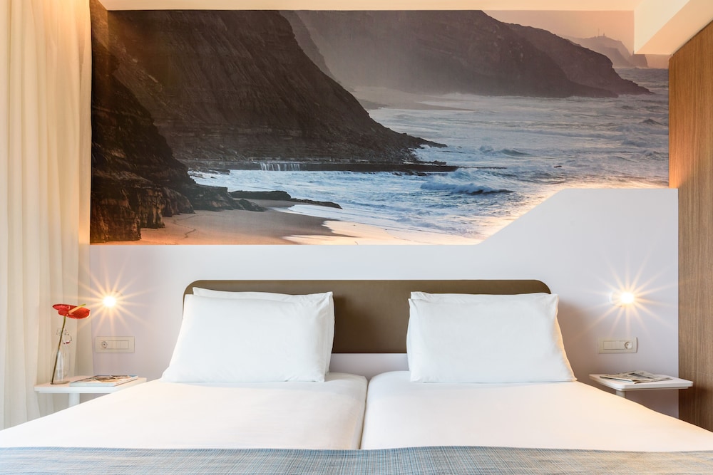 Available room