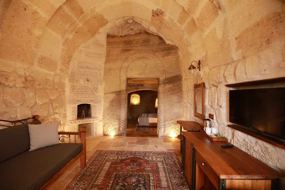 Standard Suite - Photo 1