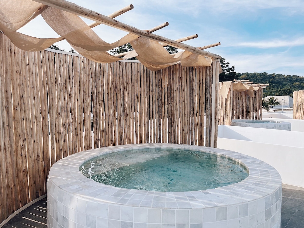 Pacific Green Ocean Villa - Photo 7