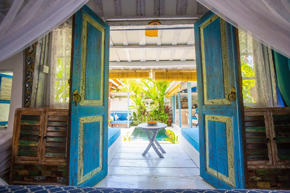 Honeymoon Cottage, 1 King Bed, Private Pool, Beachside