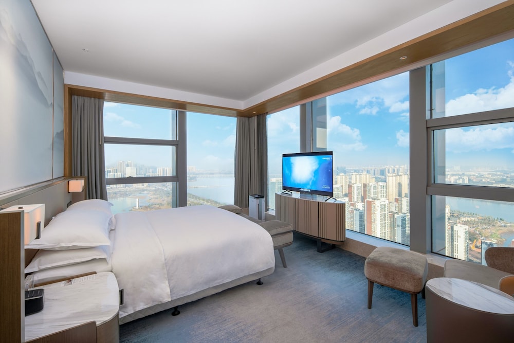 Premier Suite, 1 Bedroom, Lake View