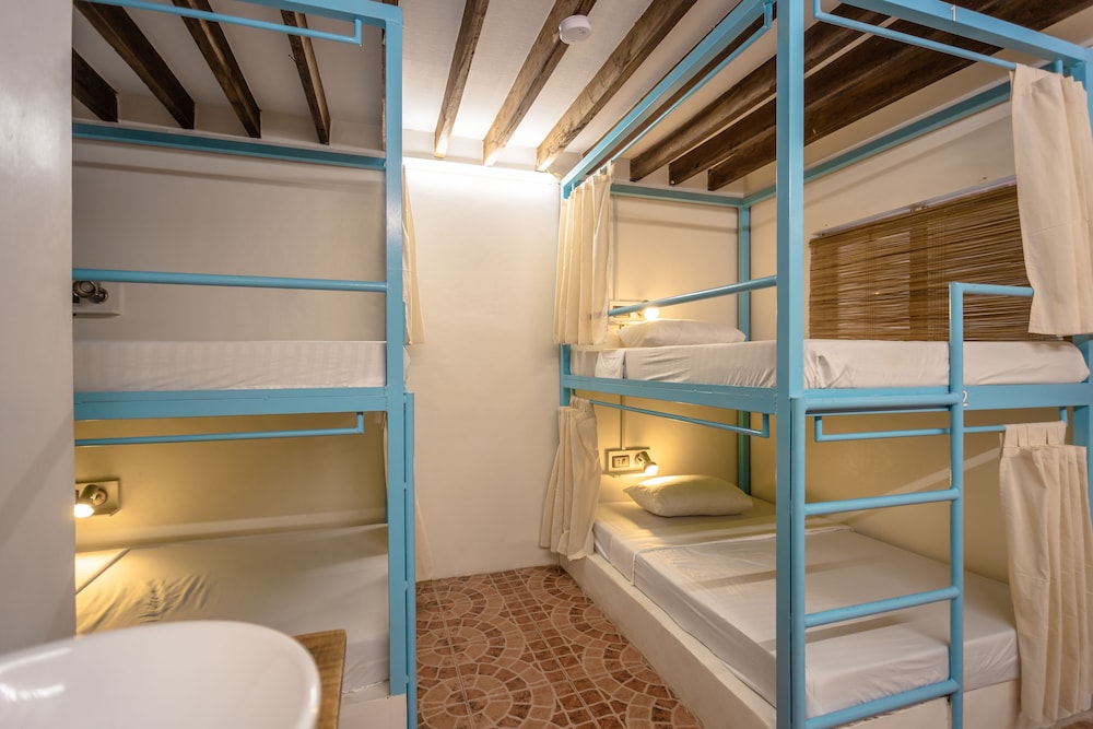 1 Bed in Standard 4 Bed Dorm photo 2