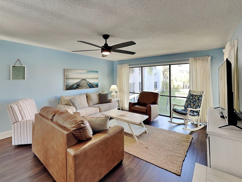 Condo, Multiple Beds, Patio, Golf View (Golf Villa 407 - No Pets)