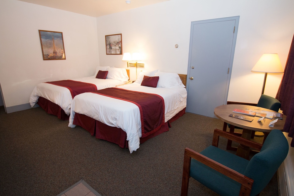 Standard Room, 2 Full Beds photo 1