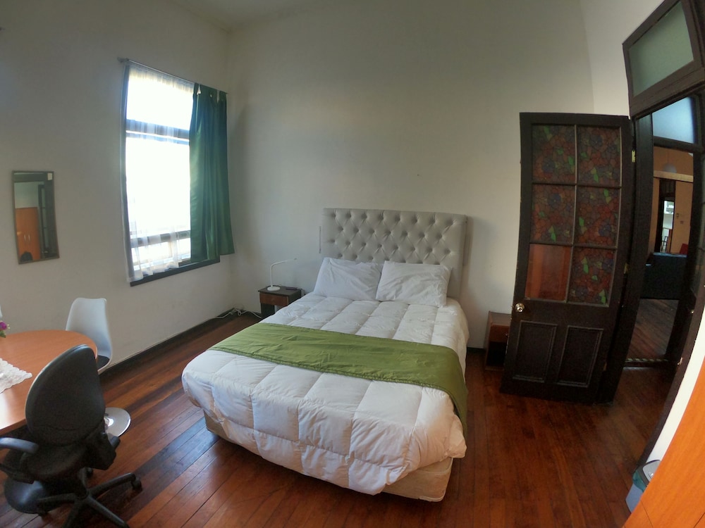 Deluxe Room, 1 Bedroom photo 3