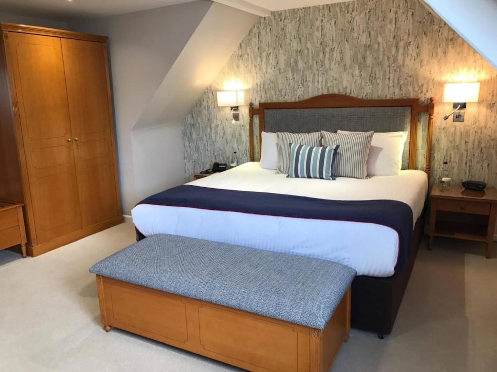 Comfort Room, 1 King Bed, Non Smoking photo 3