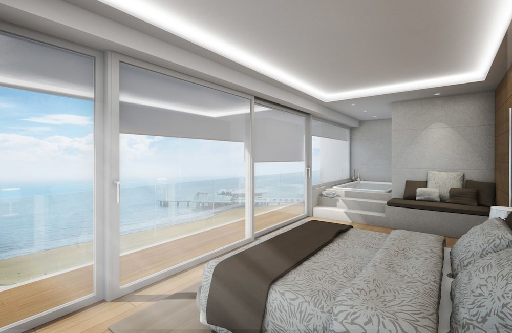 Deluxe Suite, Jetted Tub, Sea View