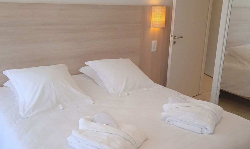 Apartment 6 people - 2 bedrooms - Pool and golf-course view - Loggia photo 1