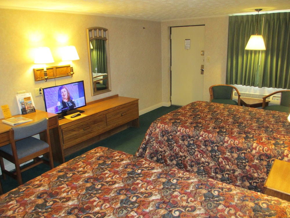 Standard Room, 2 Double Beds photo 1