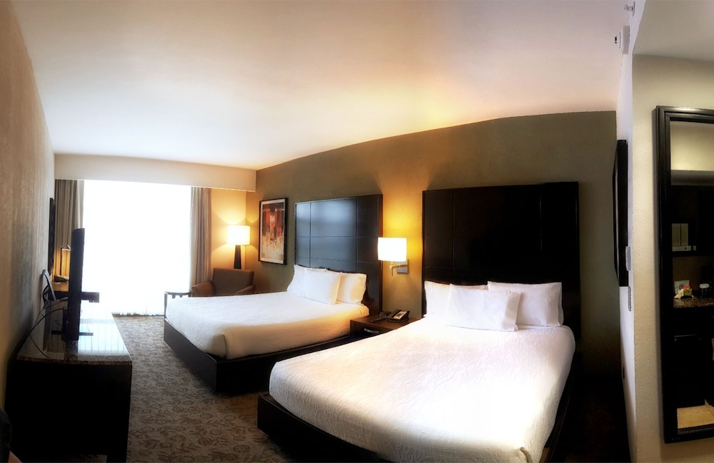 Standard Double Room, 2 Queen Beds - Photo 1