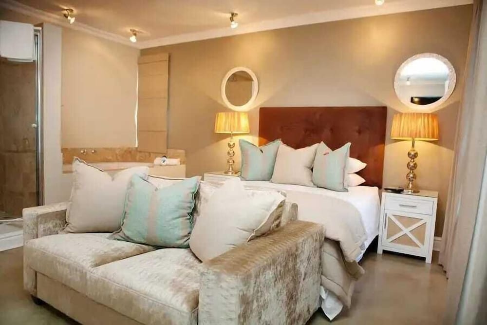 Family Room photo 1