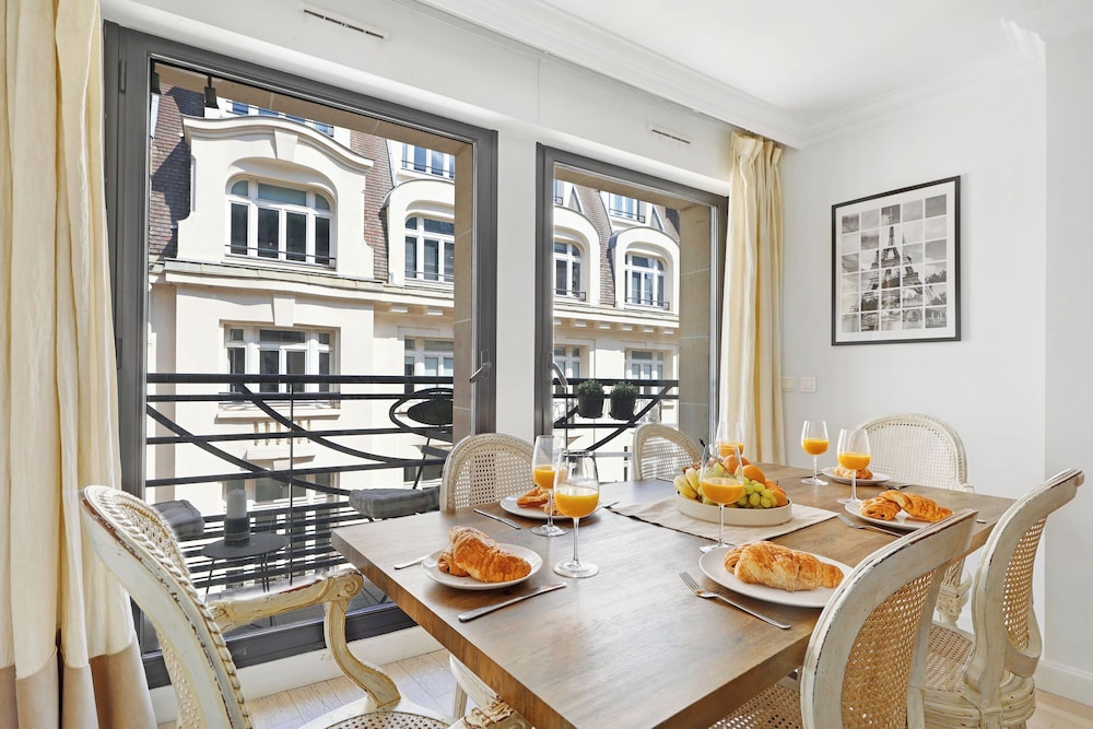 City Apartment, 2 Bedrooms, Balcony, City View photo 1