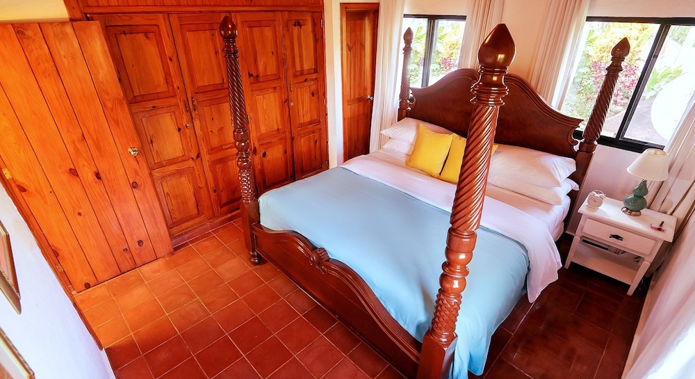 Standard Room, 1 Queen Bed