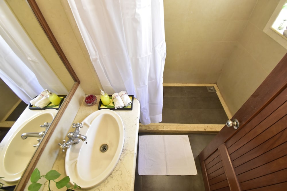 Standard Single Room - Photo 2