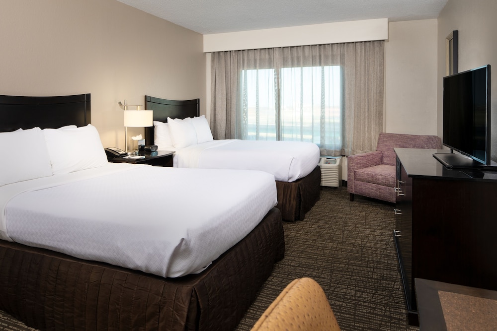 Standard Room, 2 Double Beds (Mid Floor) - Photo 3