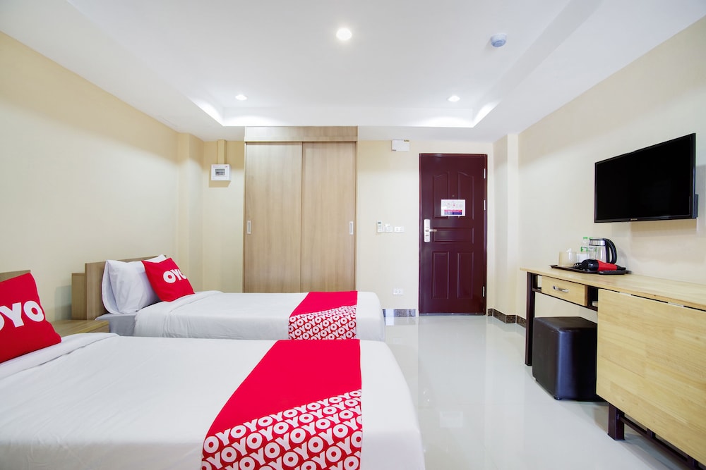 Standard Twin Room - Photo 8