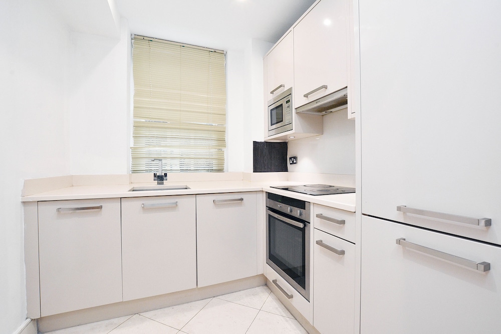 Suite, 1 King Bed with Sofa bed, Non Smoking - Photo 1