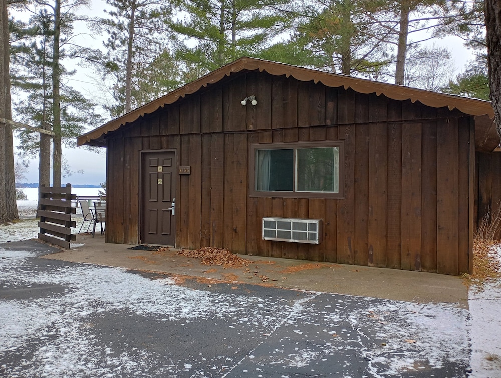 Cabin, 2 Queen Beds, Non Smoking, Lakeside