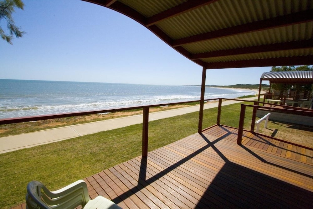 Standard Suite, 2 Bedrooms, Non Smoking, Kitchen (4.5* Beach House) photo 2