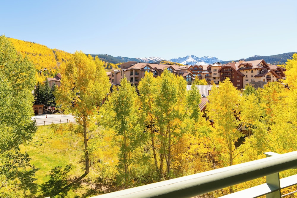 Grand Suite (Alpine Vista) - Photo 3
