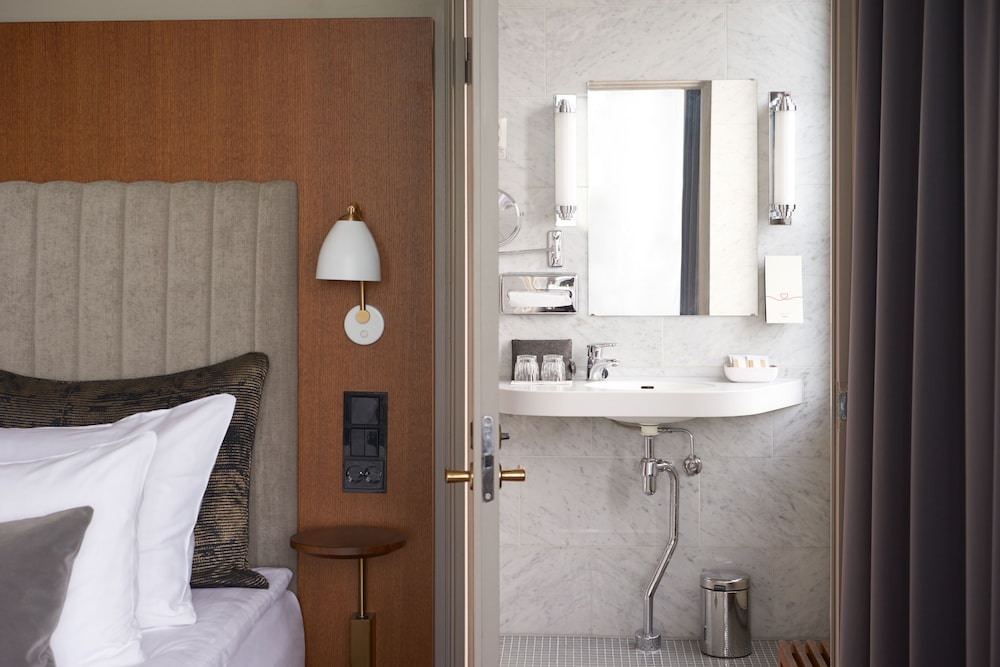 Business Suite - Photo 4