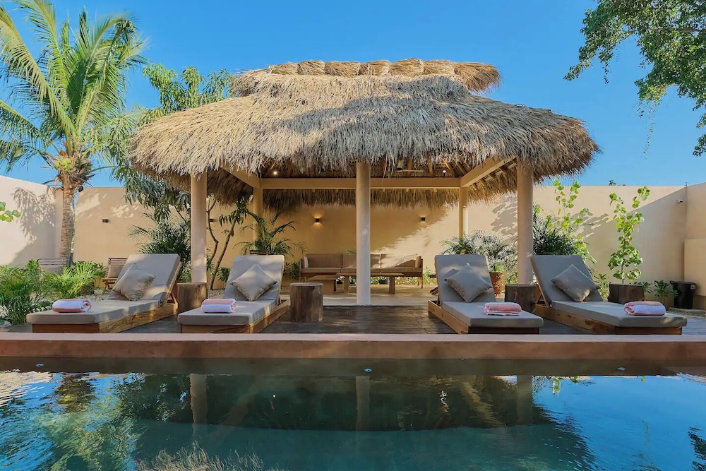 Suite, Balcony, Pool View photo 2