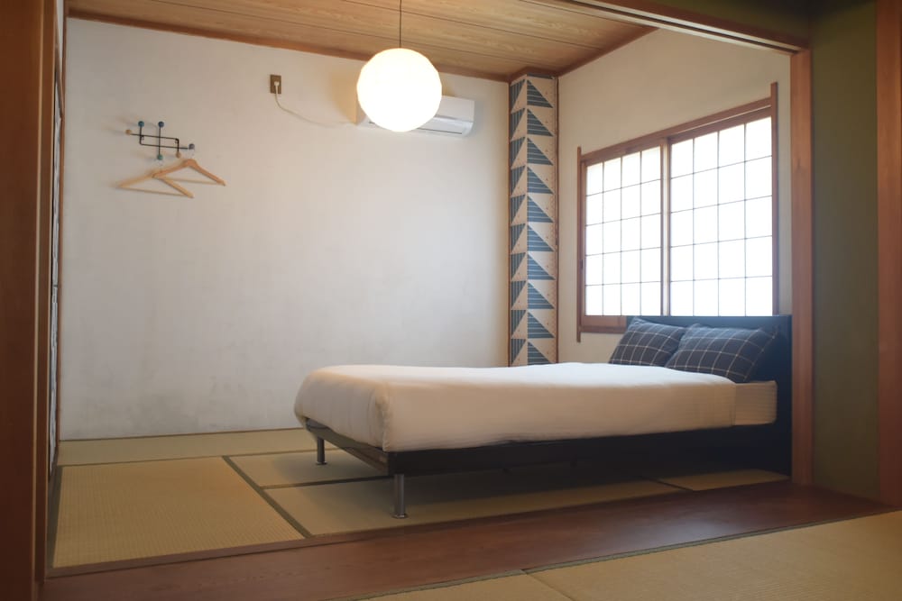 Economy Twin Room (205) photo 1