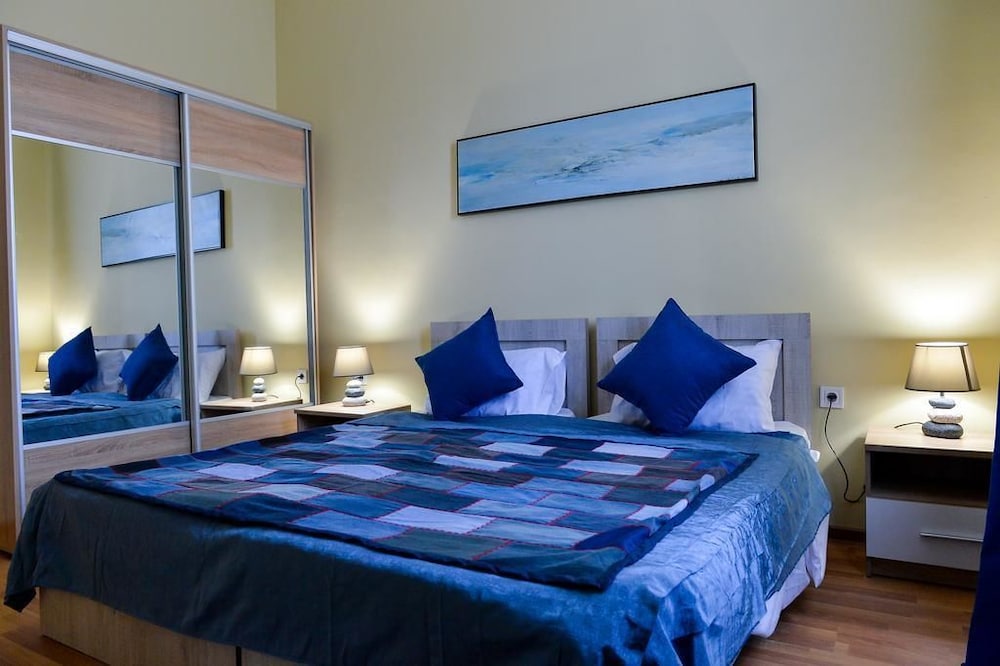 Basic Double or Twin Room, Garden View