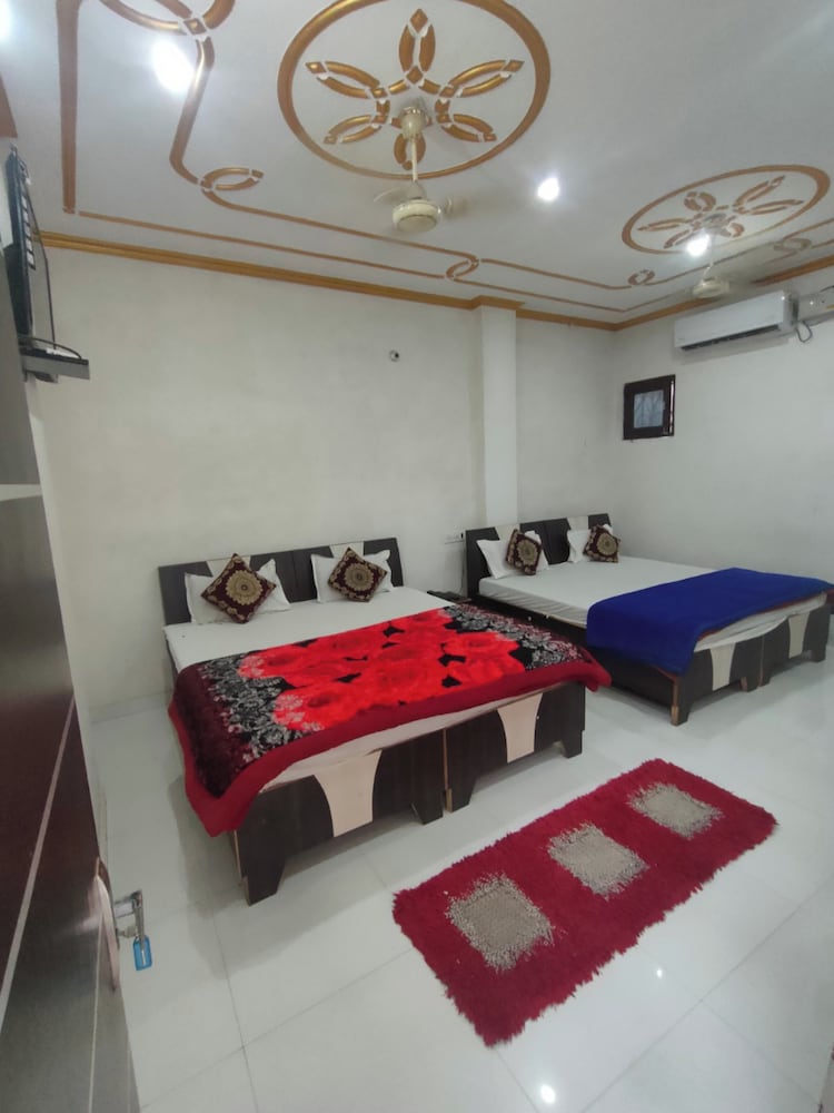 Family Room, City View